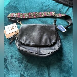 Elegant Black Leather Crossbody Bag with Embroidered Floral Strap